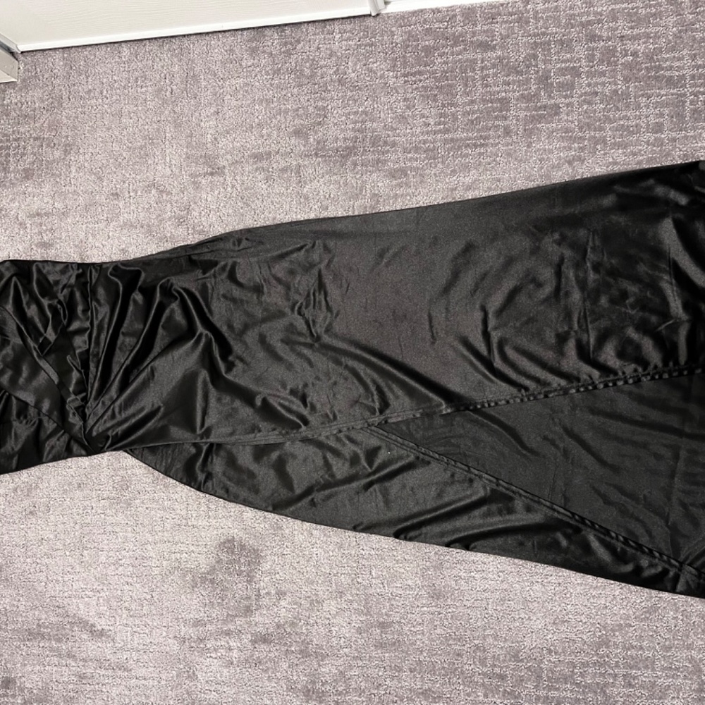 Dress - Picture 6 of 6